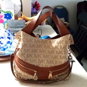 Michael Kors large hand/ shoulder purse